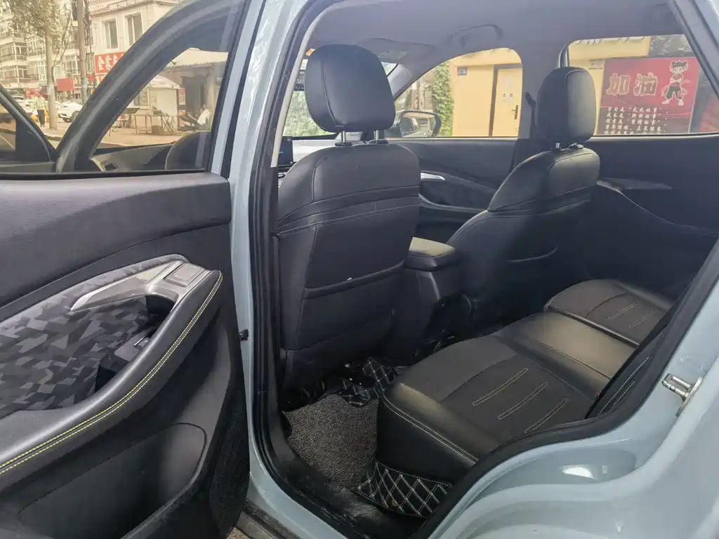Baojun RS-3 — миниатюра 8