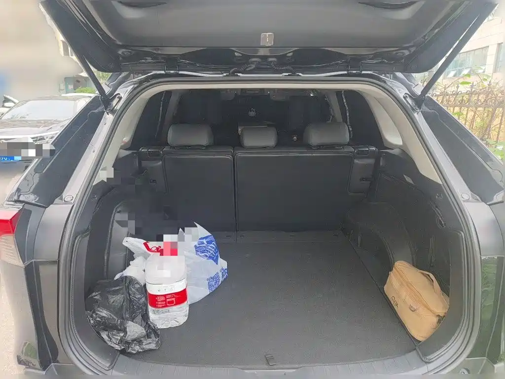 Toyota RAV4 — миниатюра 15