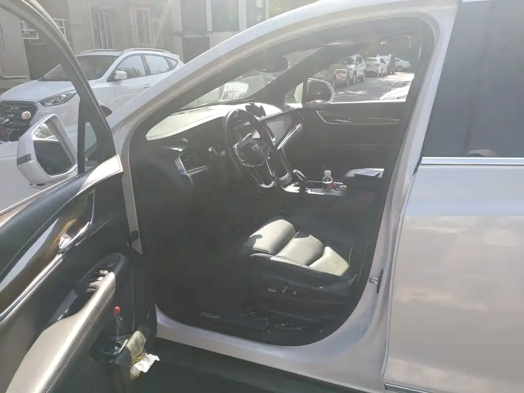 Cadillac XT5 — миниатюра 17