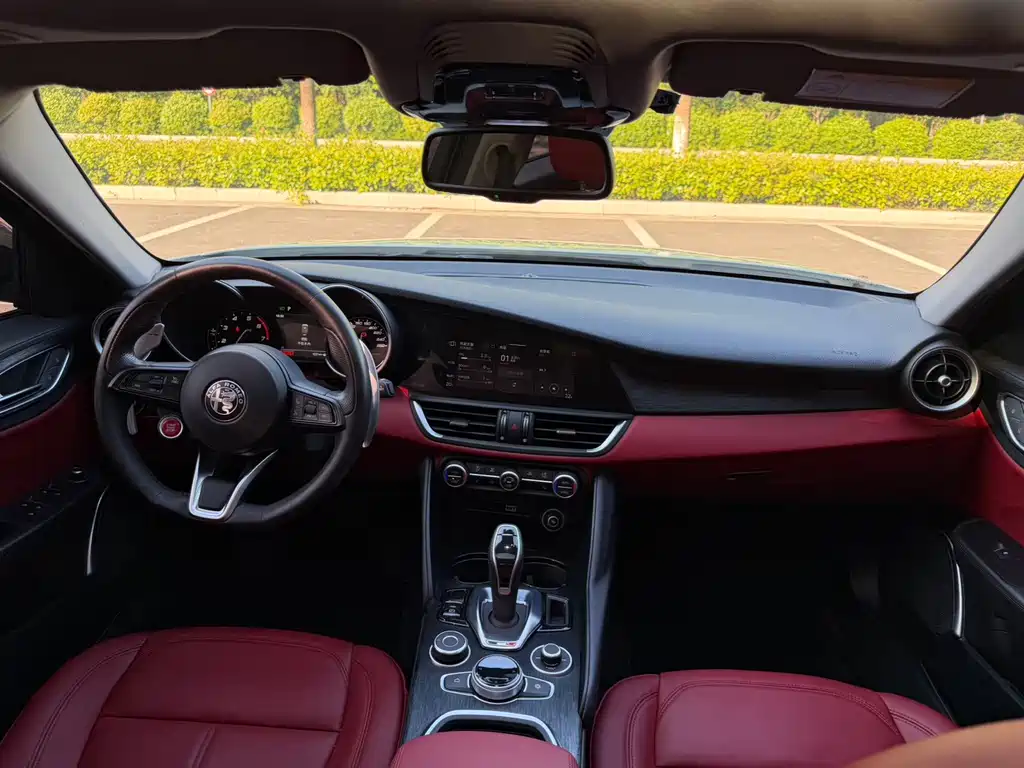 Alfa Romeo Giulia — миниатюра 13