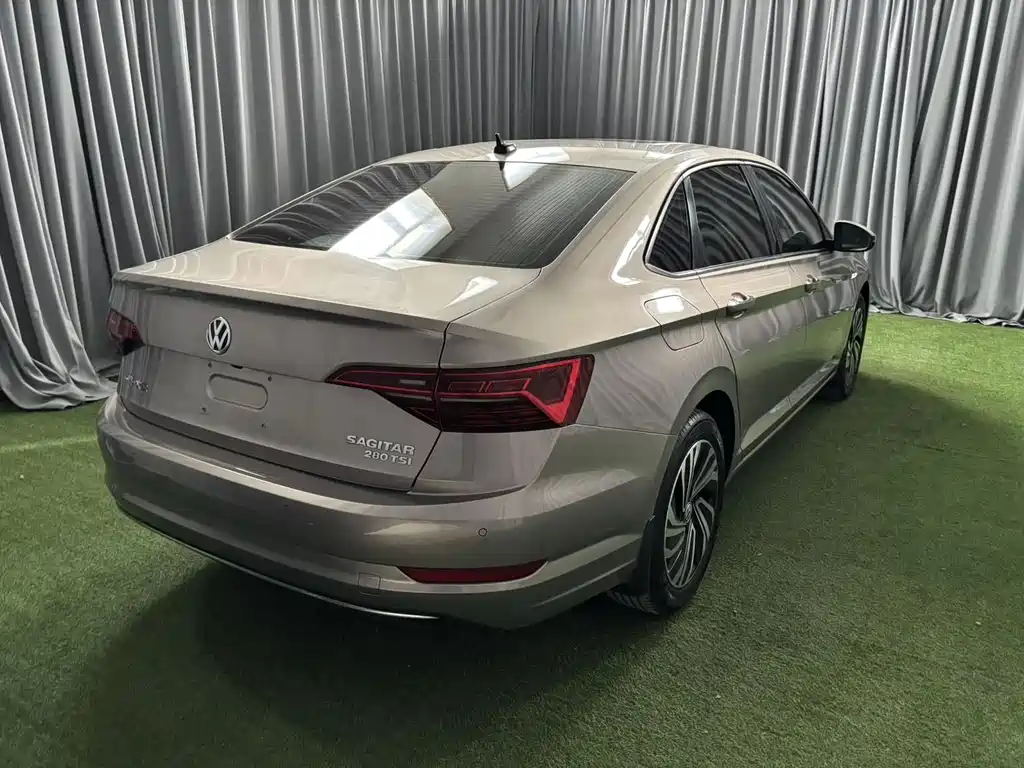 Volkswagen Sagitar — миниатюра 5