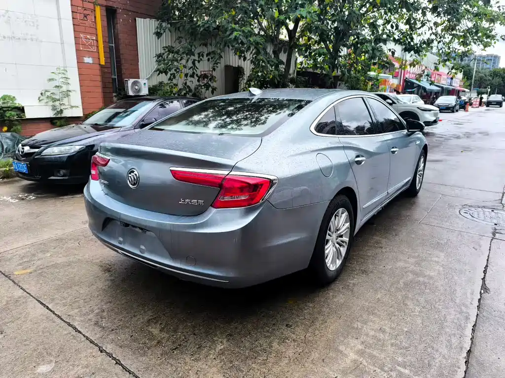 Buick LaCrosse — миниатюра 6