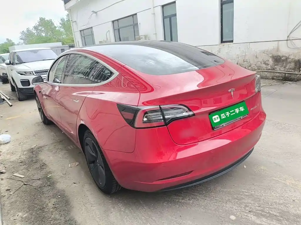 Tesla Model 3 — миниатюра 5