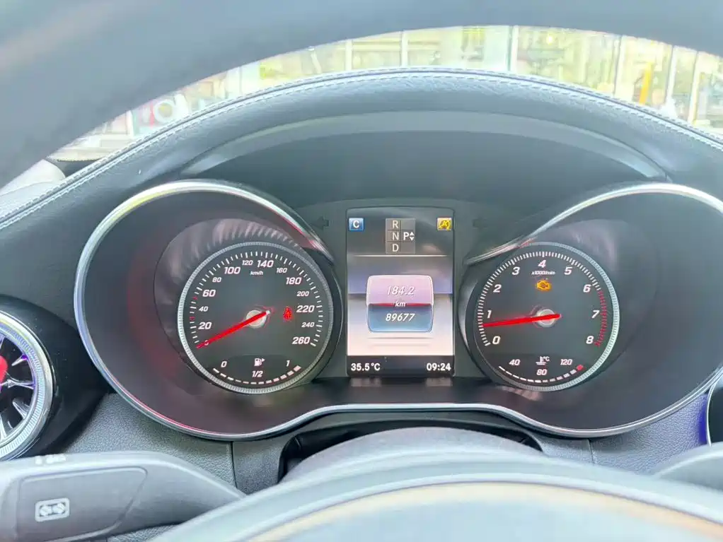 Mercedes-Benz C-Class — миниатюра 9