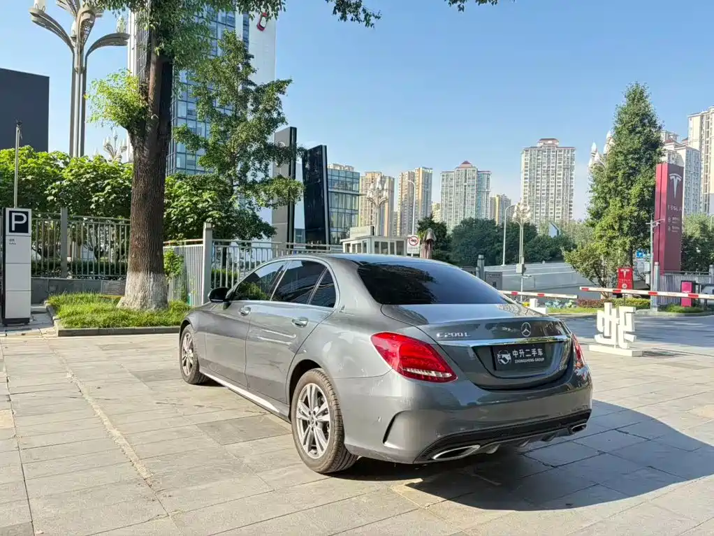 Mercedes-Benz C-Class — миниатюра 7