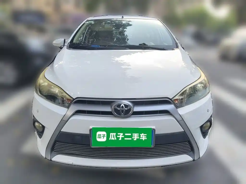 Toyota Yaris L — миниатюра 2