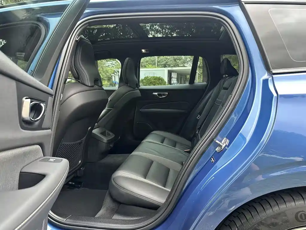 Volvo V60 2021 B5 Sport