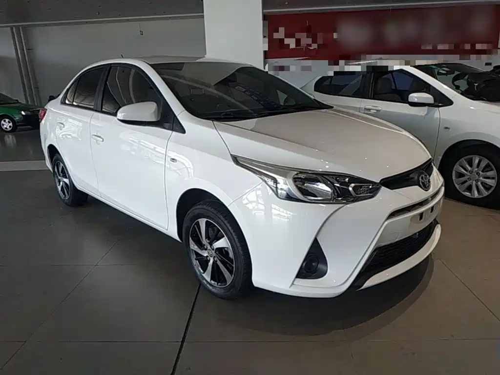 Toyota Yaris L — миниатюра 4