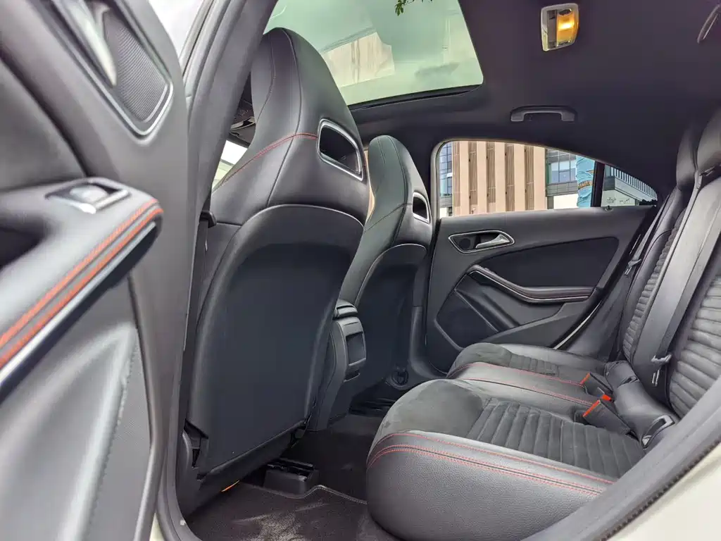 Mercedes-Benz CLA (Import) — миниатюра 8