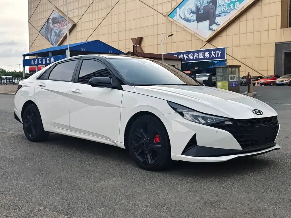 Hyundai Elantra — миниатюра 2