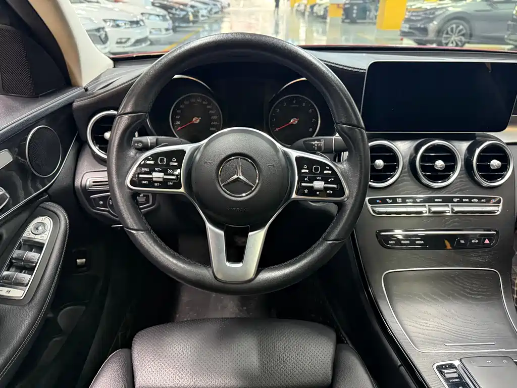 Mercedes-Benz C-Class — миниатюра 13