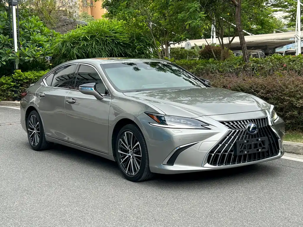Lexus ES 2021 300h Premium