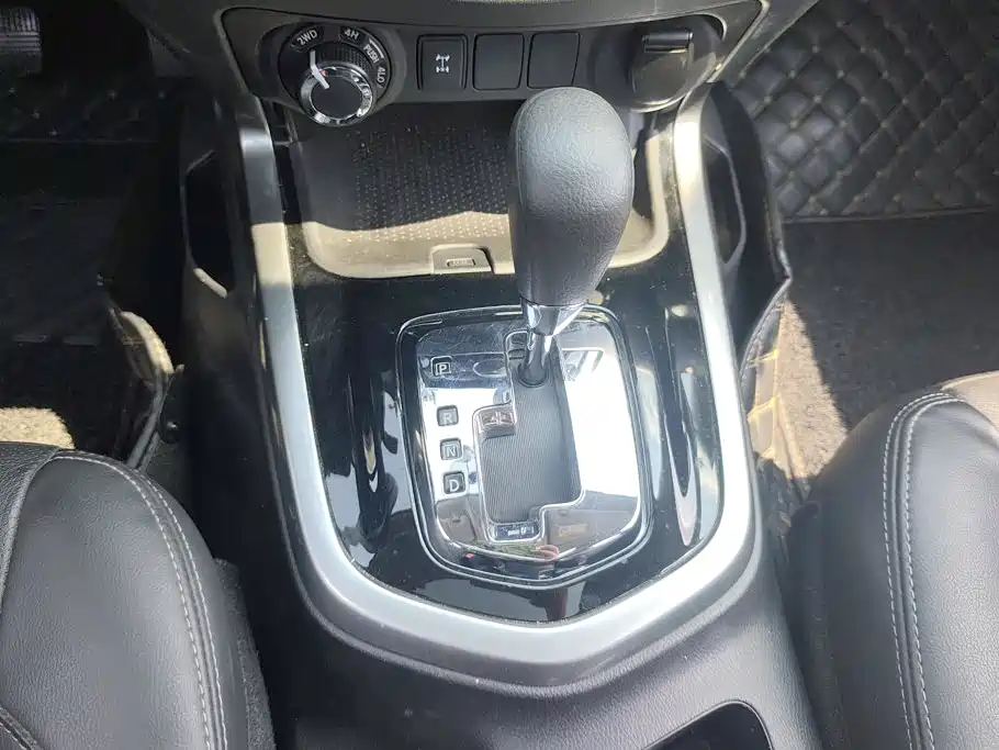 Nissan Terra — миниатюра 16