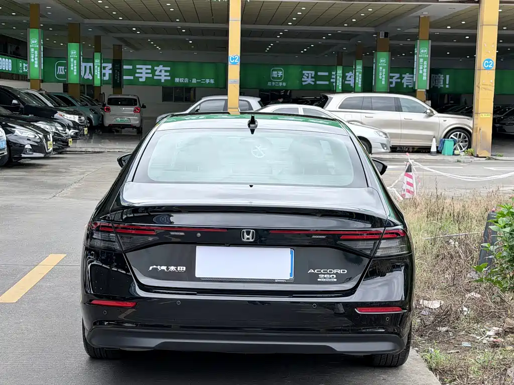 Honda Accord — миниатюра 12