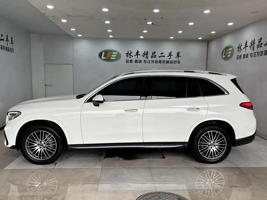 Mercedes-Benz GLC 2023 GLC 300 L 4MATIC 5 мест