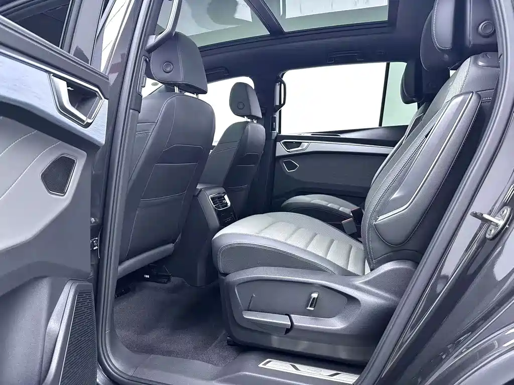 Volkswagen Talagon — миниатюра 5
