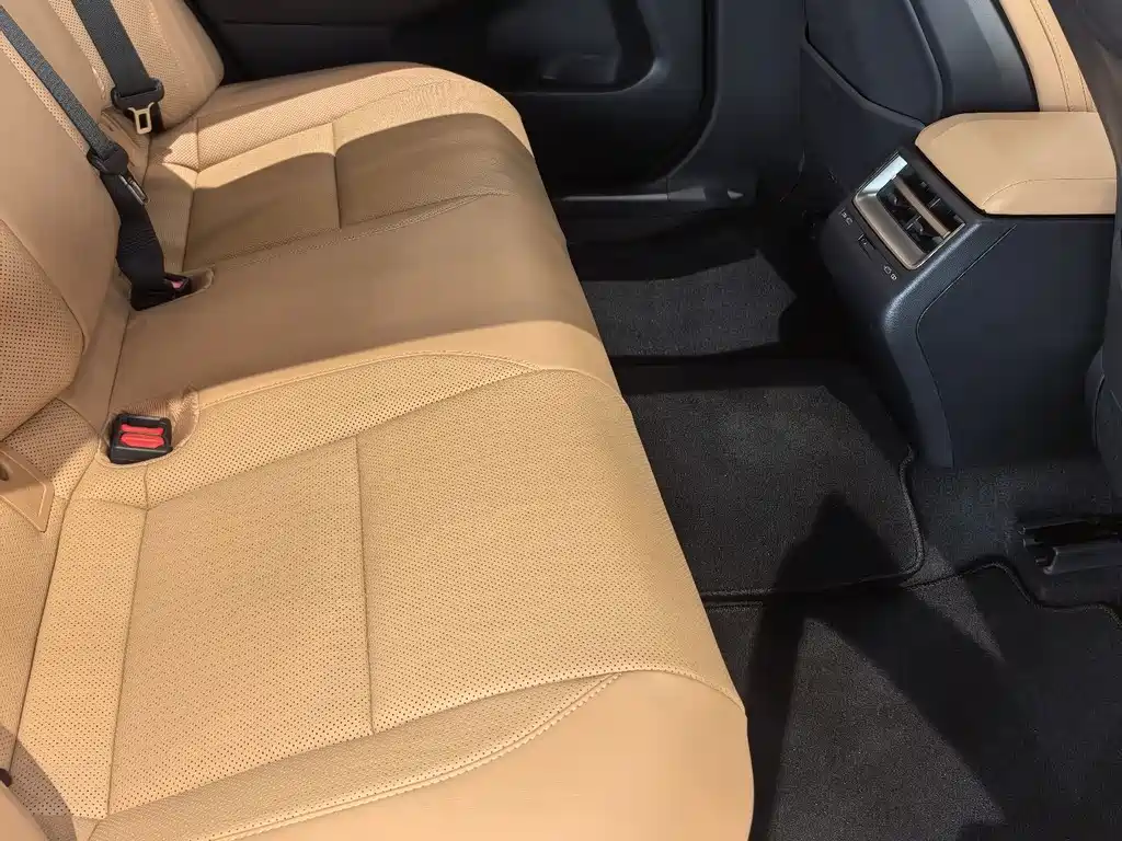 Lexus ES — миниатюра 5