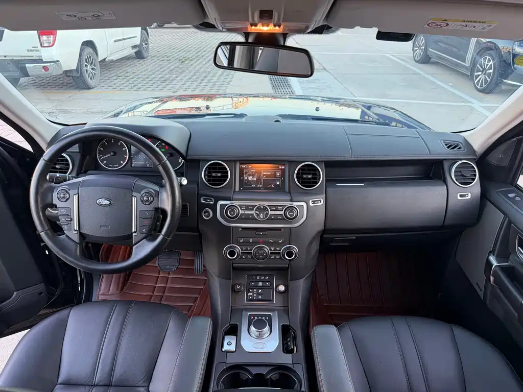 Land Rover Discovery — миниатюра 12