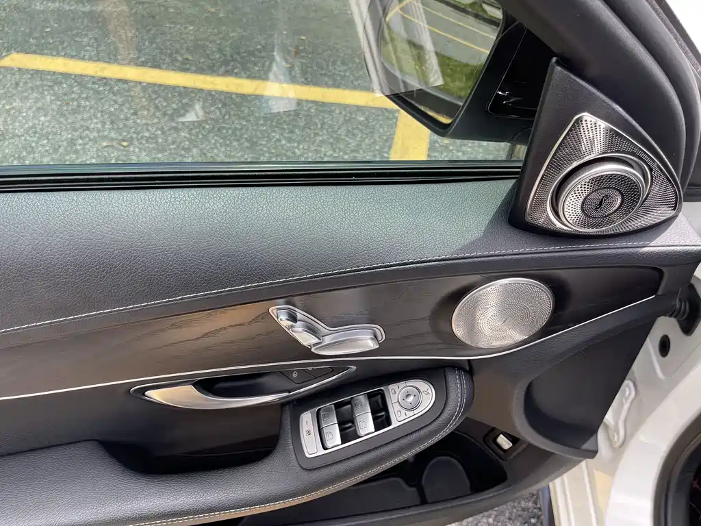 Mercedes-Benz C-Class — миниатюра 11
