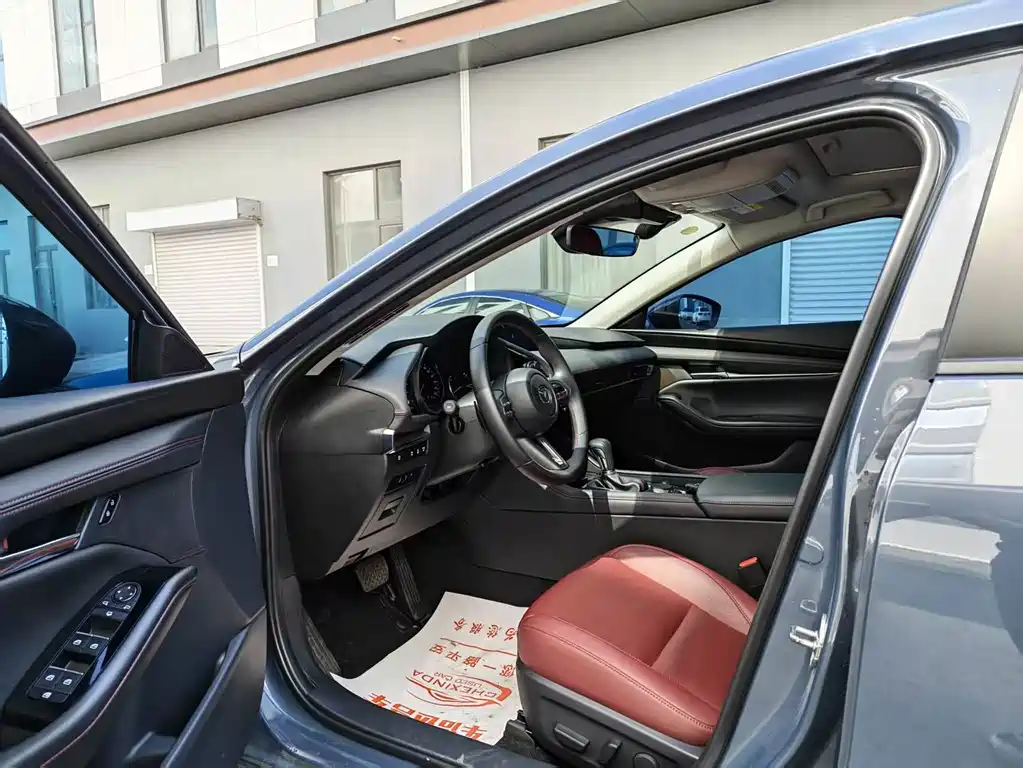 Mazda 3 Axela — миниатюра 6