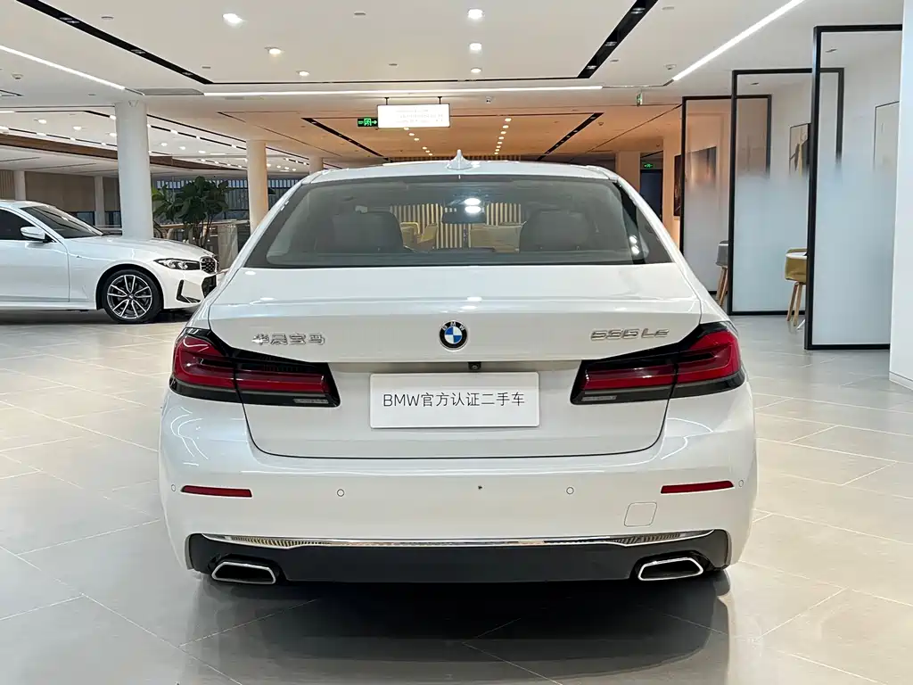 BMW 5 Series New Energy — миниатюра 17