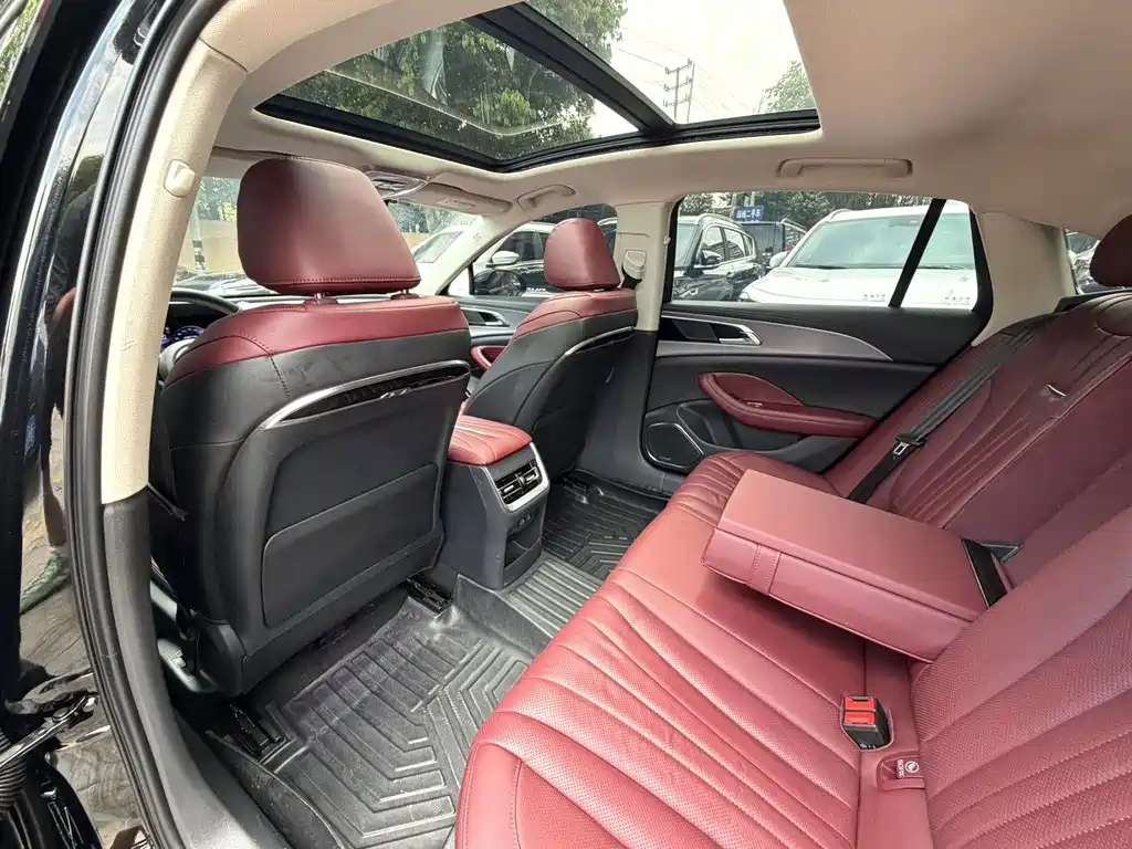 Hongqi Hongqi H5 — миниатюра 9