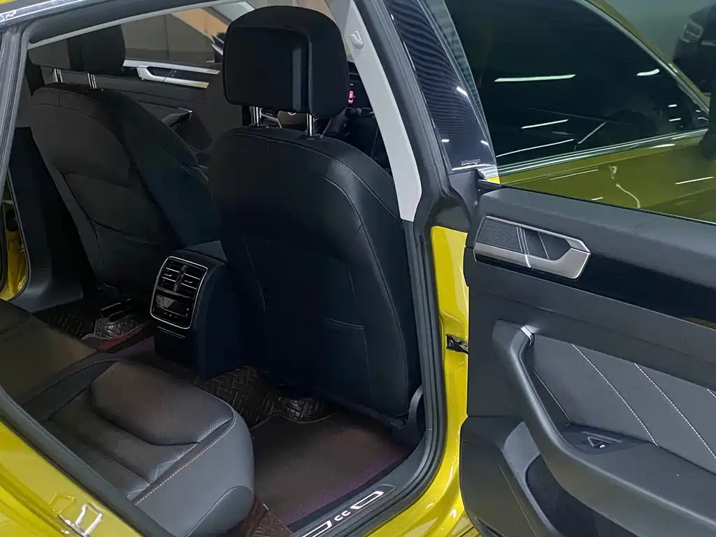 Volkswagen CC — миниатюра 10