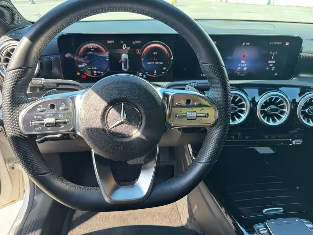 Mercedes-Benz A-Class — миниатюра 16