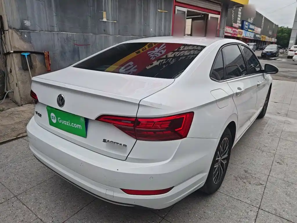 Volkswagen Sagitar — миниатюра 7