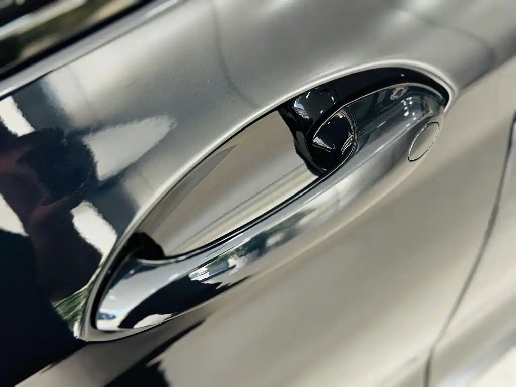 BMW iX3 — миниатюра 13