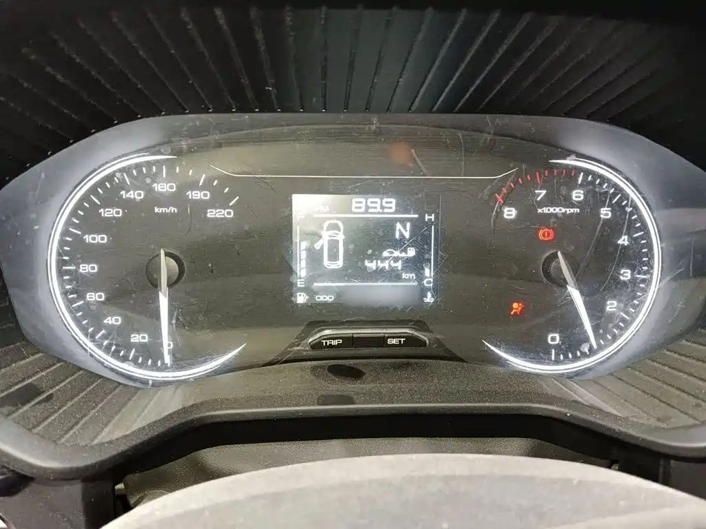 Wuling Jiachen — миниатюра 4