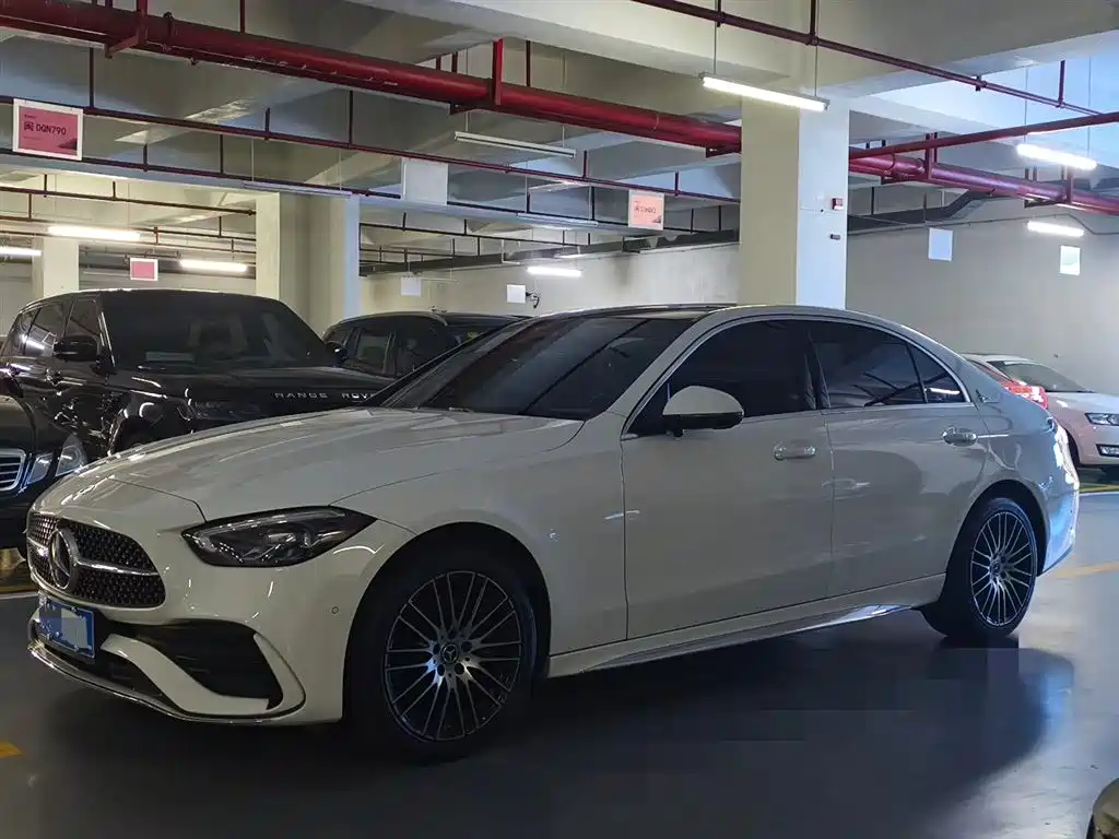 Mercedes-Benz C-Class 2024