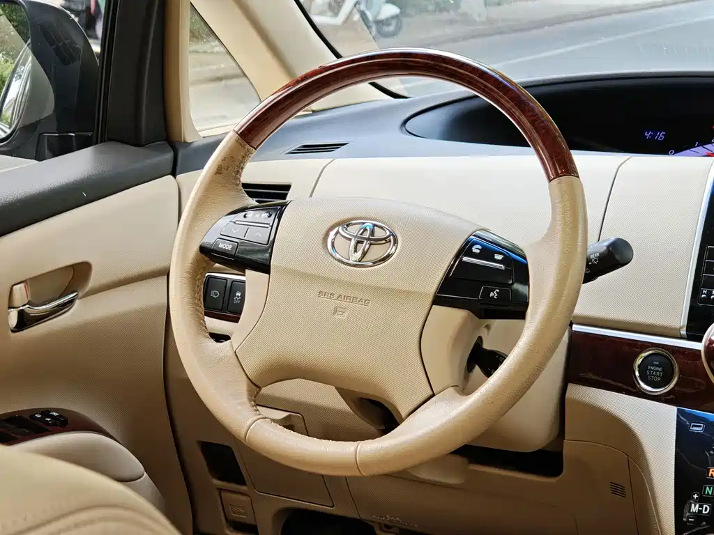 Toyota Previa 2018 2.4L Luxury