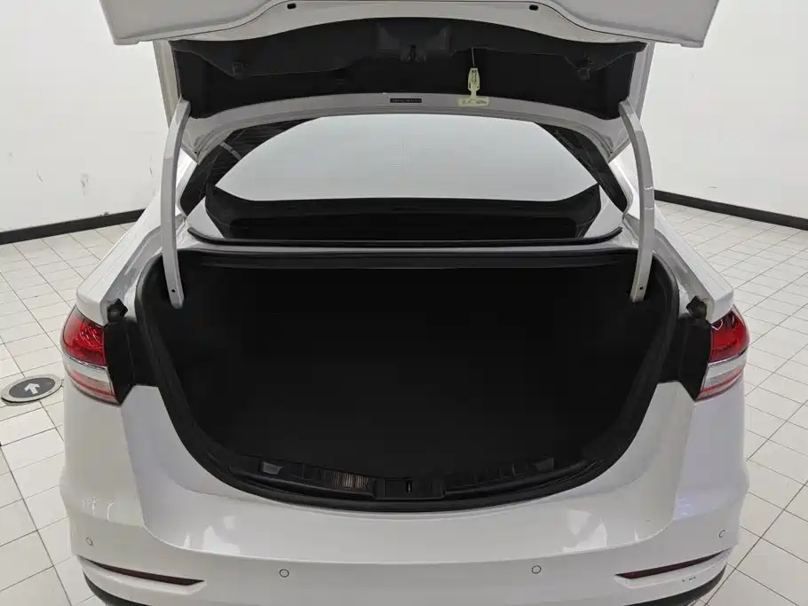 Ford Mondeo — миниатюра 4