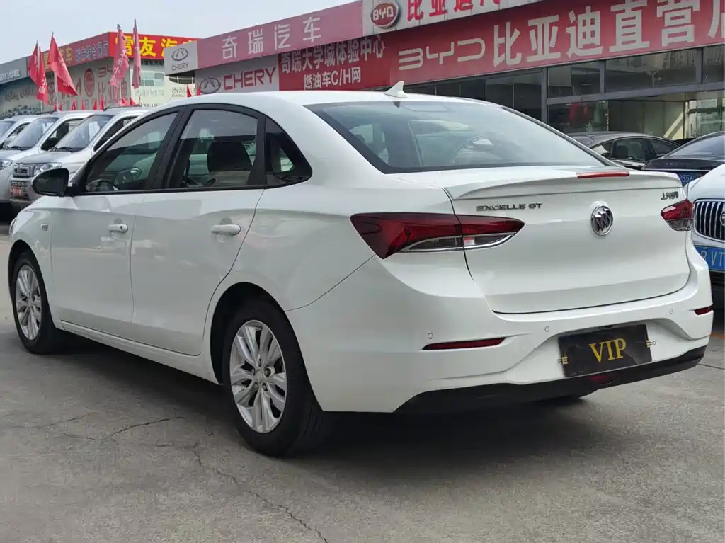 Buick Excelle — миниатюра 9