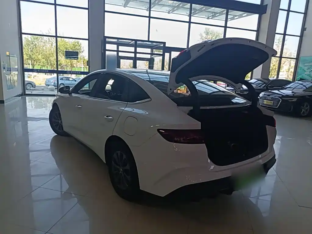 BYD Qin L — миниатюра 5