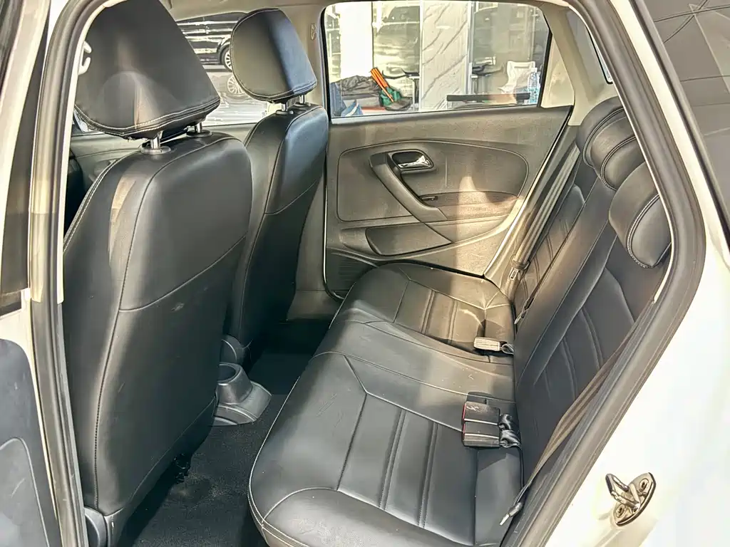 Volkswagen Polo — миниатюра 5