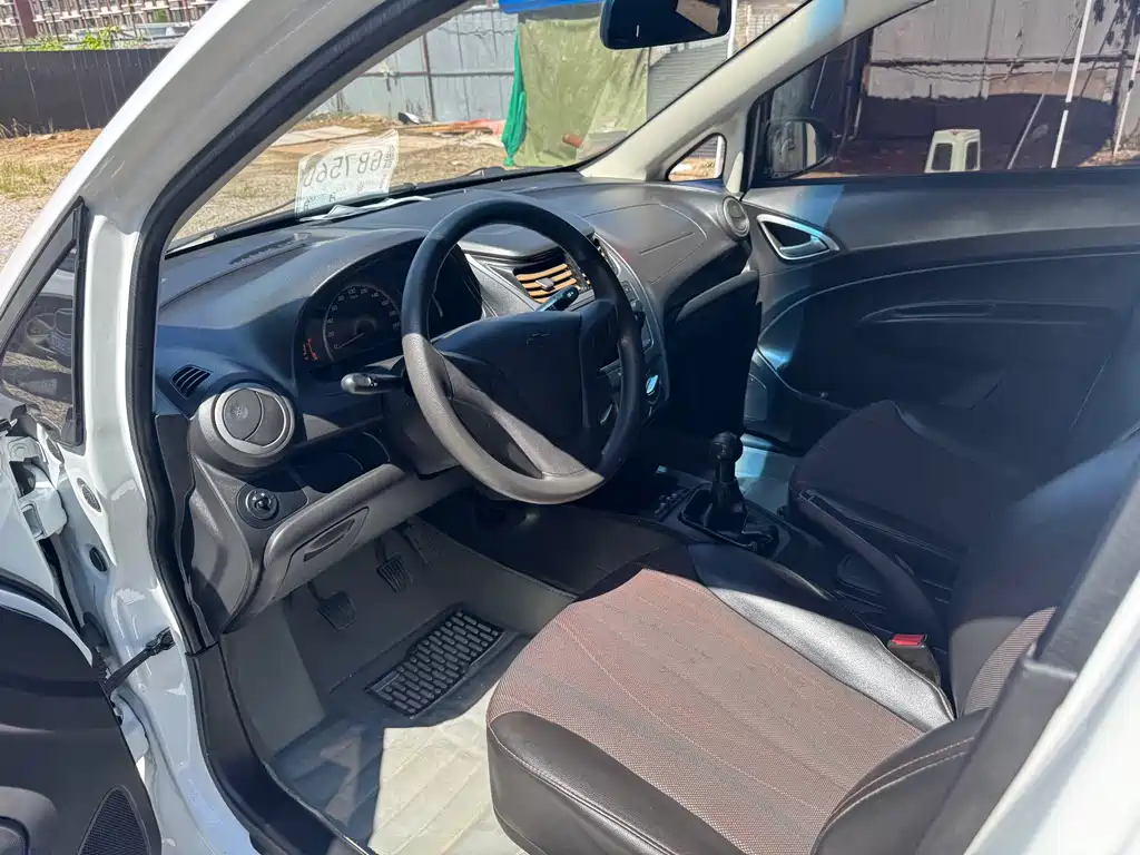 Chevrolet Sail — миниатюра 6