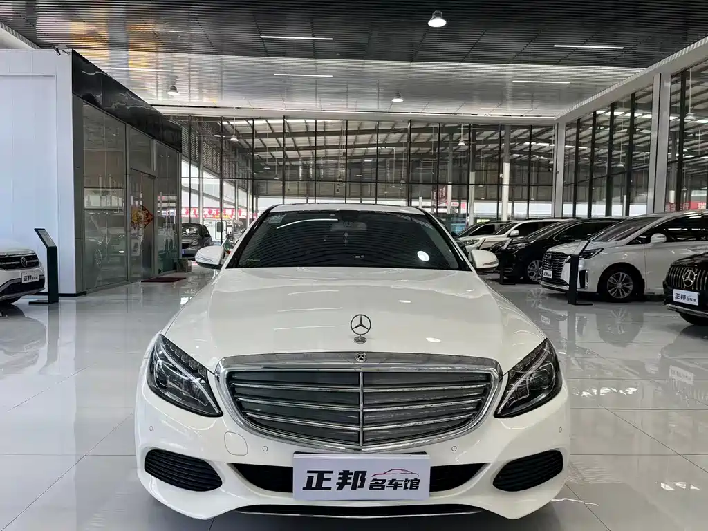 Mercedes-Benz C-Class — миниатюра 2