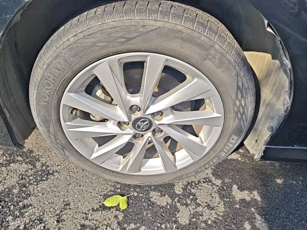 Toyota Camry — миниатюра 23