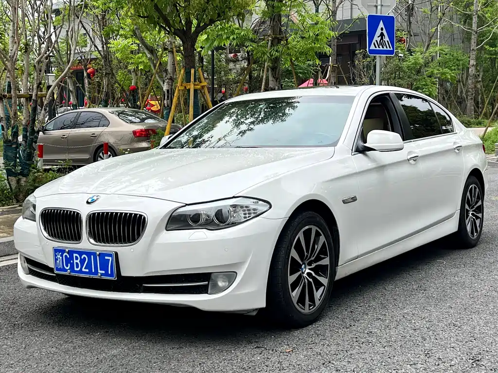 BMW 5 Series 2011