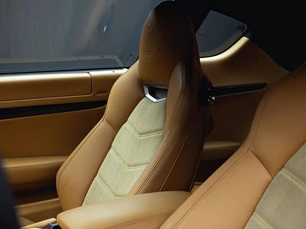 Maserati GranTurismo — миниатюра 15