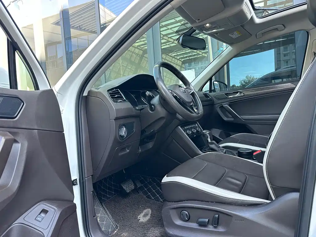 Volkswagen Tiguan L — миниатюра 8