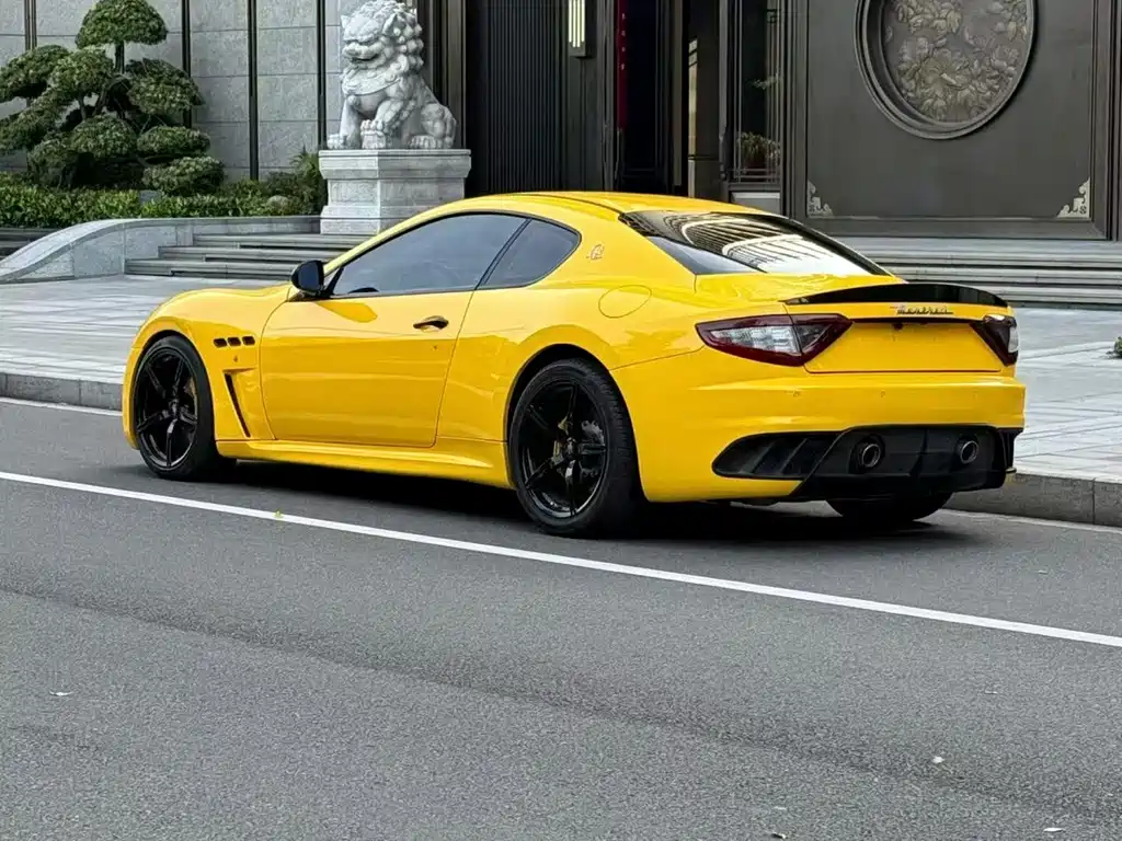 Maserati GranTurismo — миниатюра 9