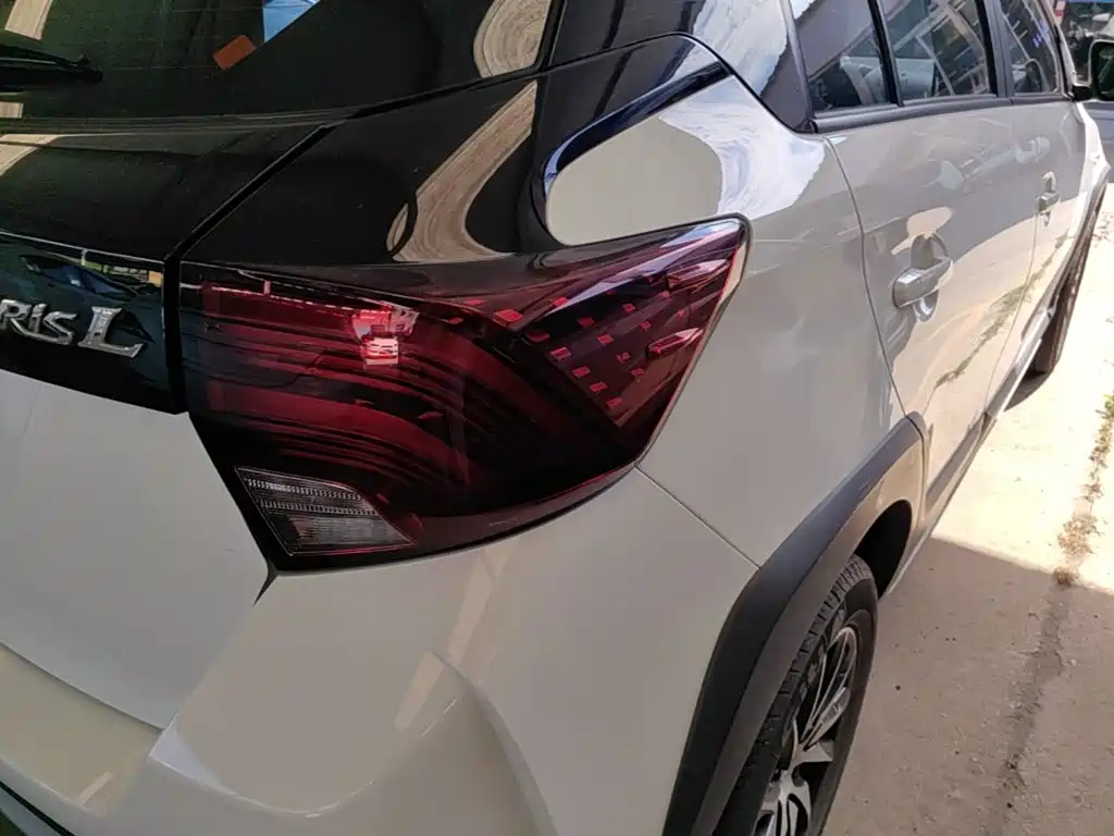 Toyota Yaris L — миниатюра 8