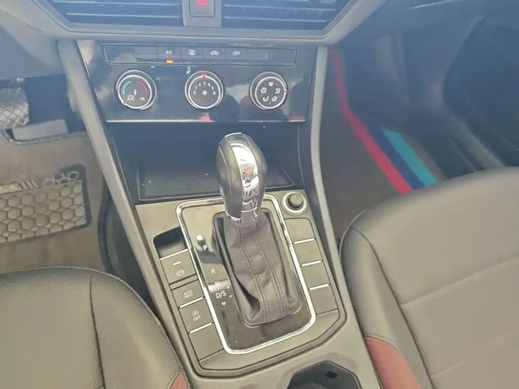 Volkswagen Bora — миниатюра 14