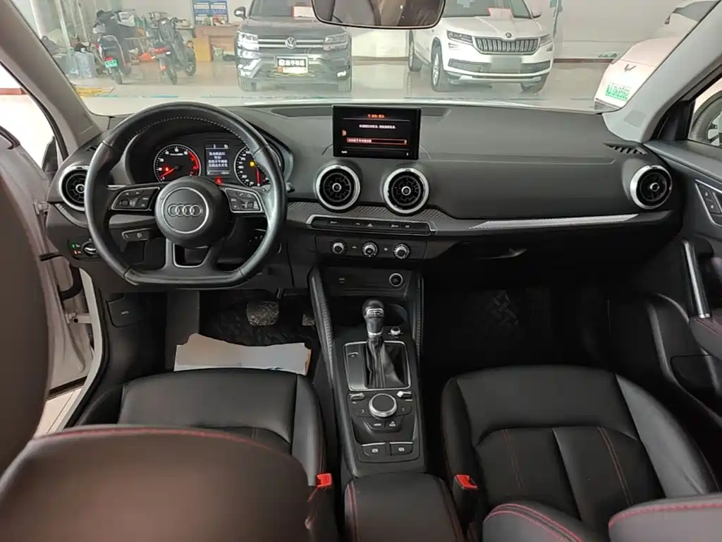 Audi Q2L — миниатюра 10