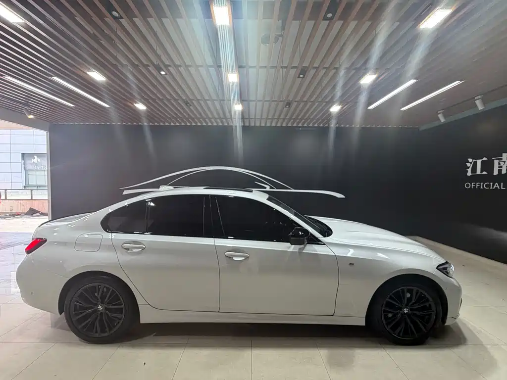 BMW 3 Series — миниатюра 4