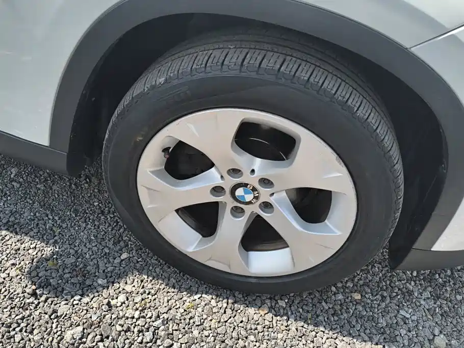 BMW X1 — миниатюра 6