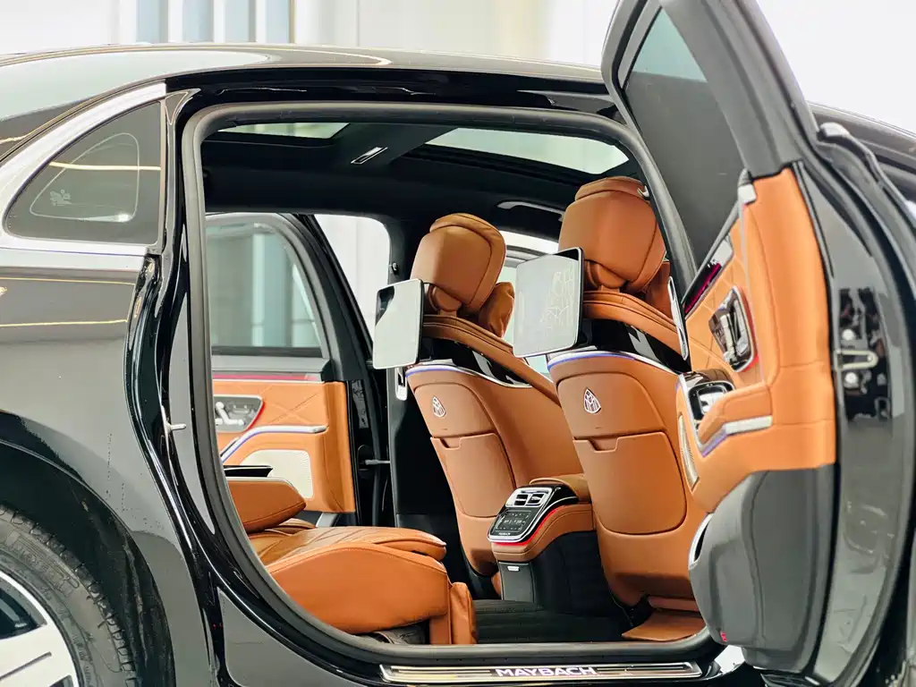Mercedes-Benz S-Class — миниатюра 7